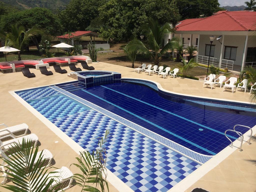 Arizona Ranch Hotel Girardot Dış mekan fotoğraf