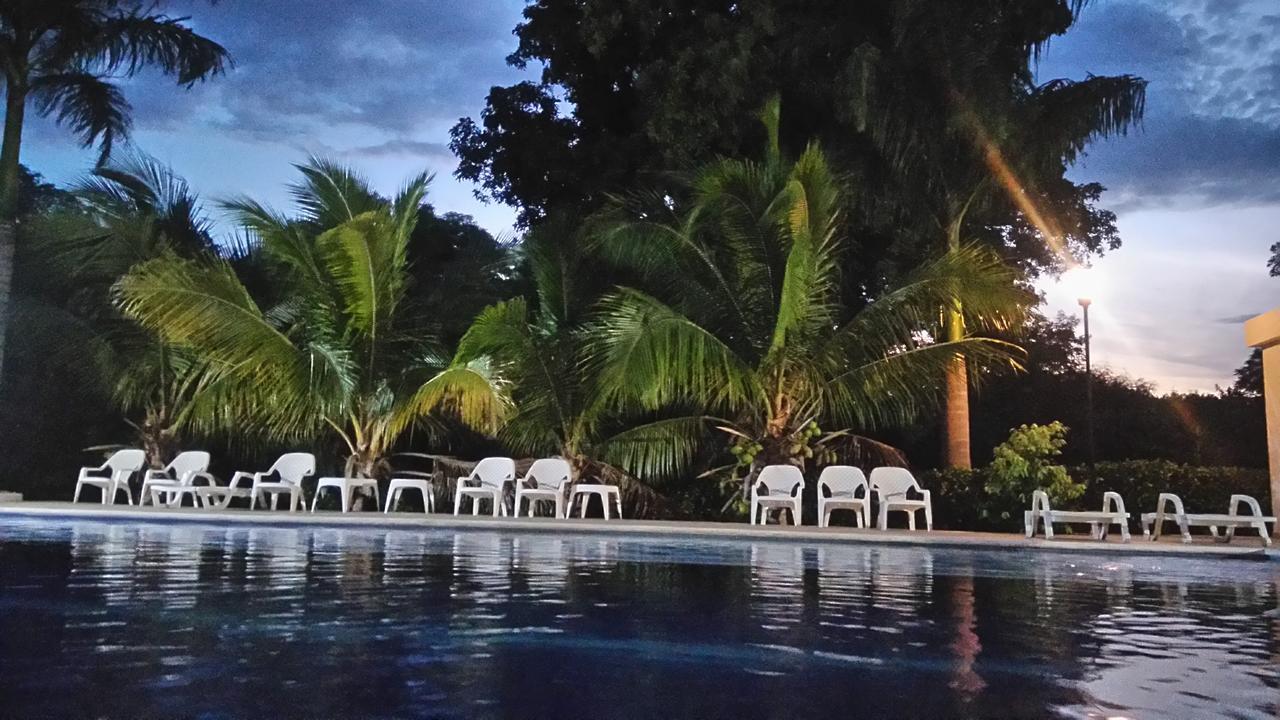 Arizona Ranch Hotel Girardot Dış mekan fotoğraf