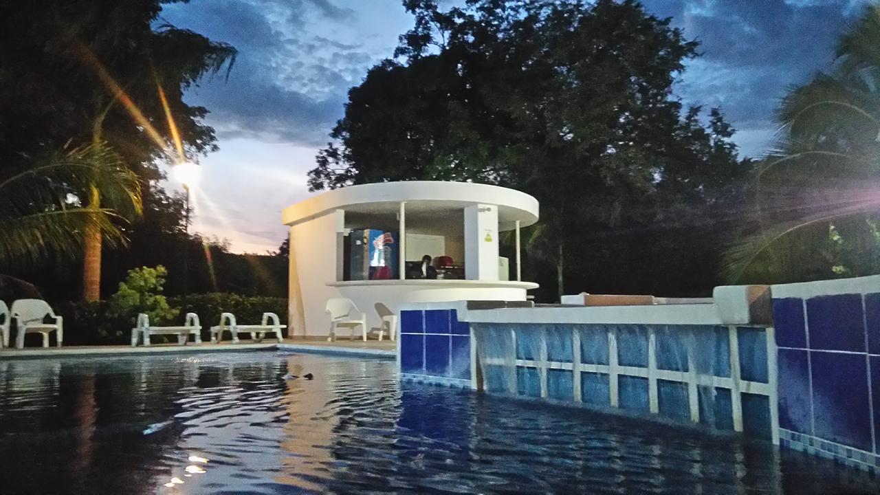 Arizona Ranch Hotel Girardot Dış mekan fotoğraf